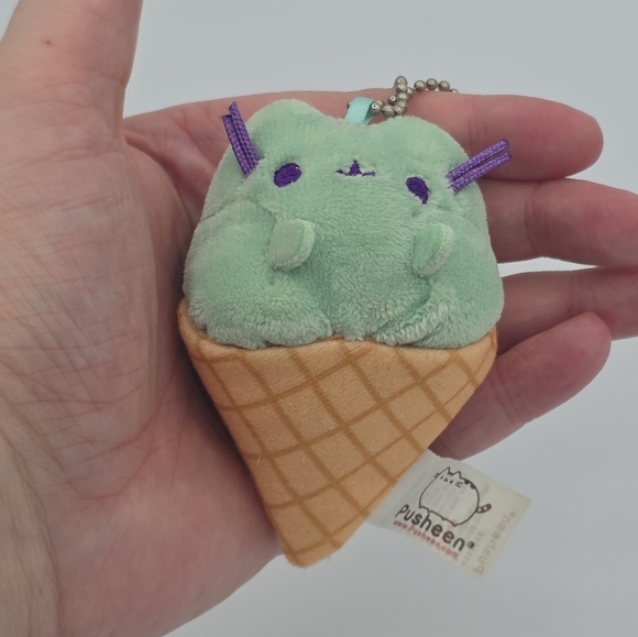 Pusheen Mint Icecream Surprise Plush Keychain - Picture 2 of 5